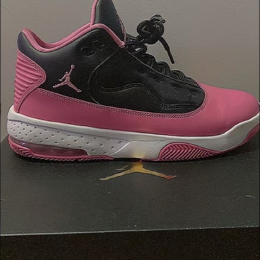 Jordan Max Aura 2